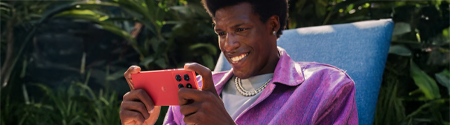A man using the Motorola Moto G86 Power 5G